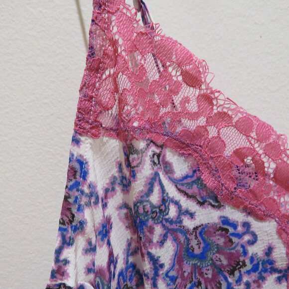 INTIMATELY FREE PEOPLE Pretty Little Thing Lace Trim Cami Top in Purple - Size L - Picture 5 of 15